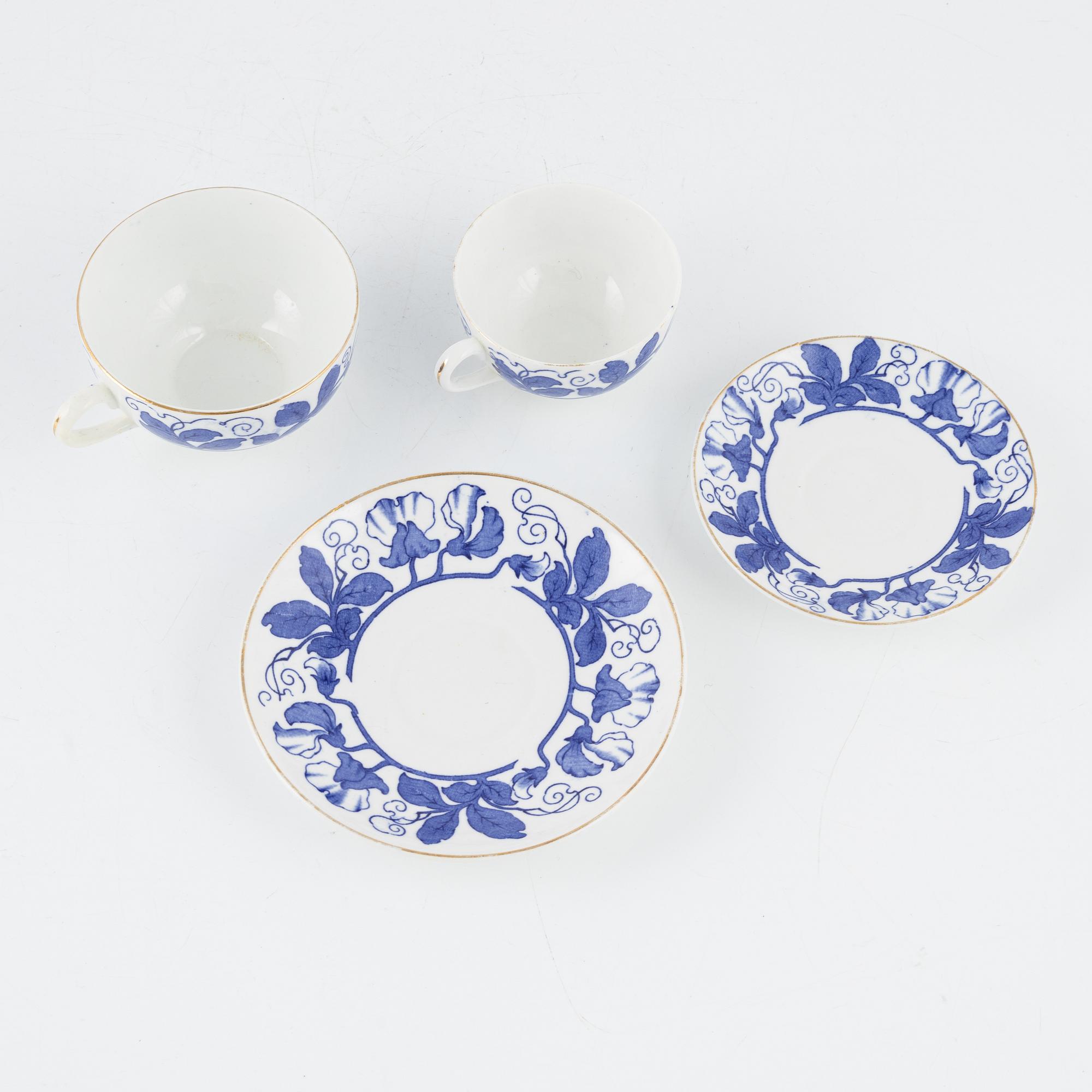 Gunnar Wennerberg, 74 pieces of a "Blåsippa" dinner service, Gustavsberg, Sweden.