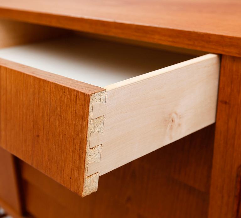 SIDEBOARD, 1900-talets andra hälft.