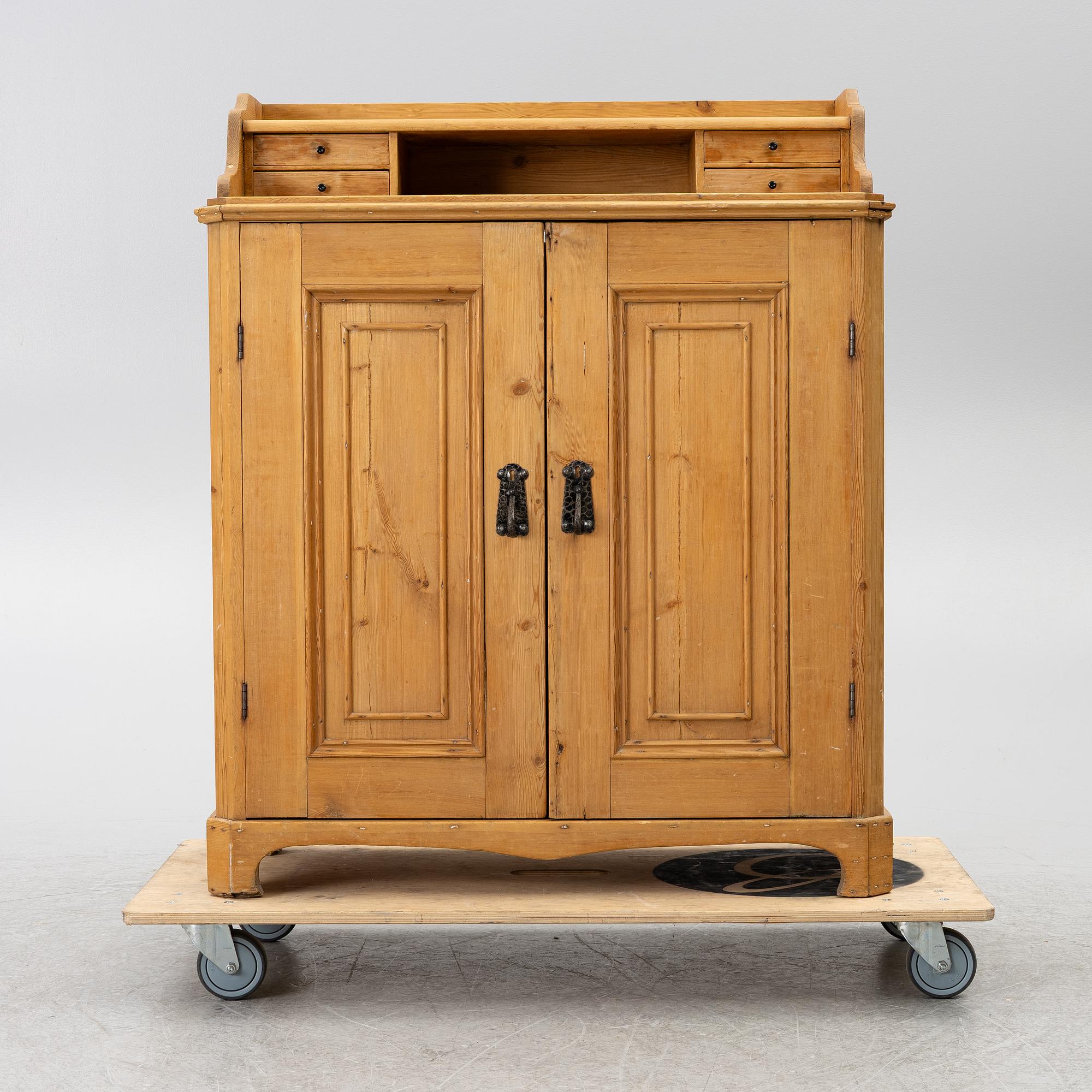 Sideboard, first half of the 20th century.