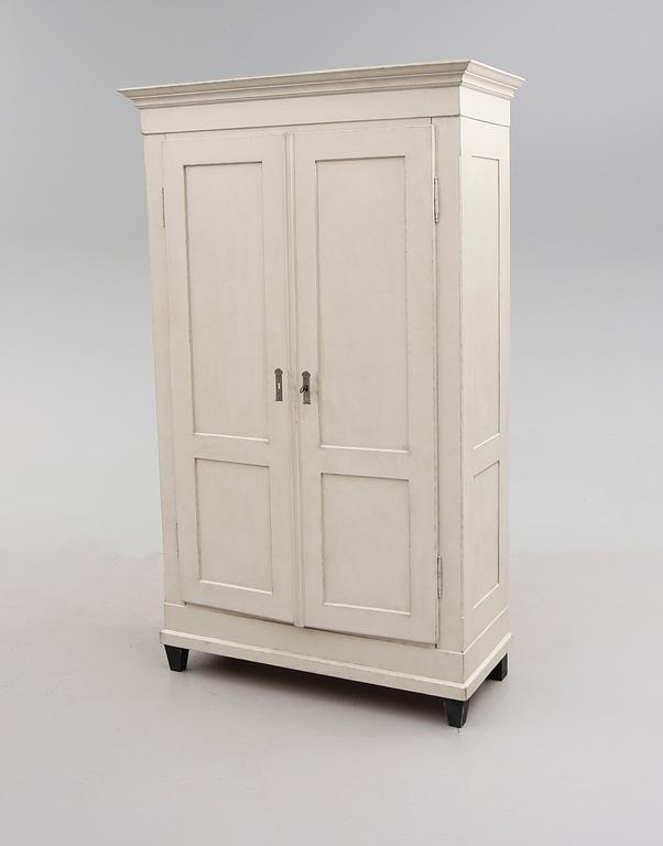 KLÄDSKÅP, 1900-talets första hälft.