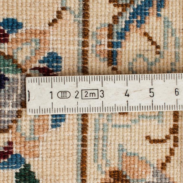 MATTA, Nain, part silk, 9 LAA, ca 310 x 210 cm.