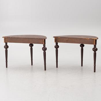 Månbord, ett par, 1800-talets andra hälft.
