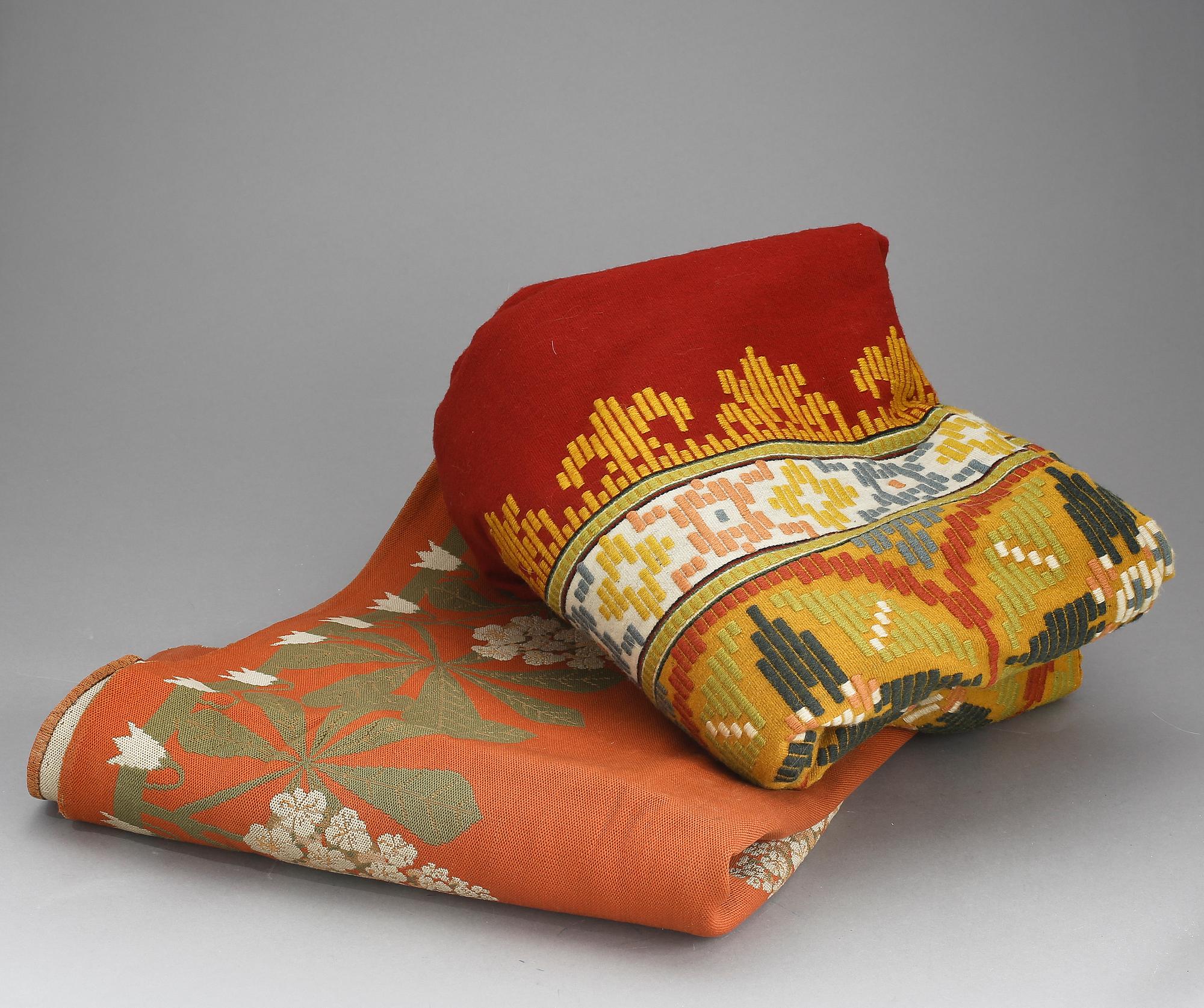 DRAPERI OCH DUK, jugend, 1900-talets första kvartal.