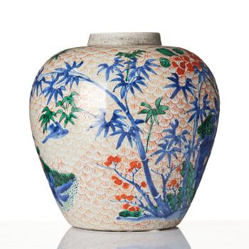A wucai vase, Transition, 17th century.