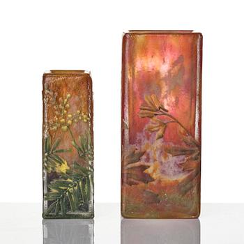 Daum Frères, a set of two Art Nouveau cameo glass vases, Nancy, France.