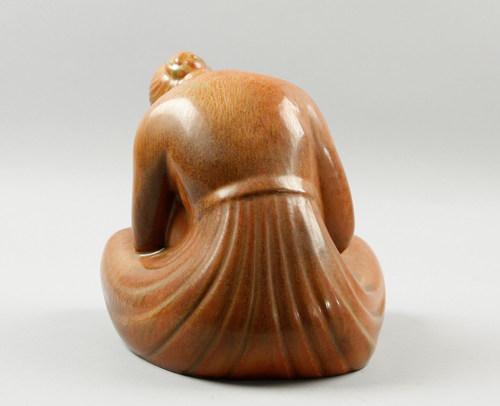 FIGURIN, stengods, sign Felix Nylund 21/100, Rörstrand.