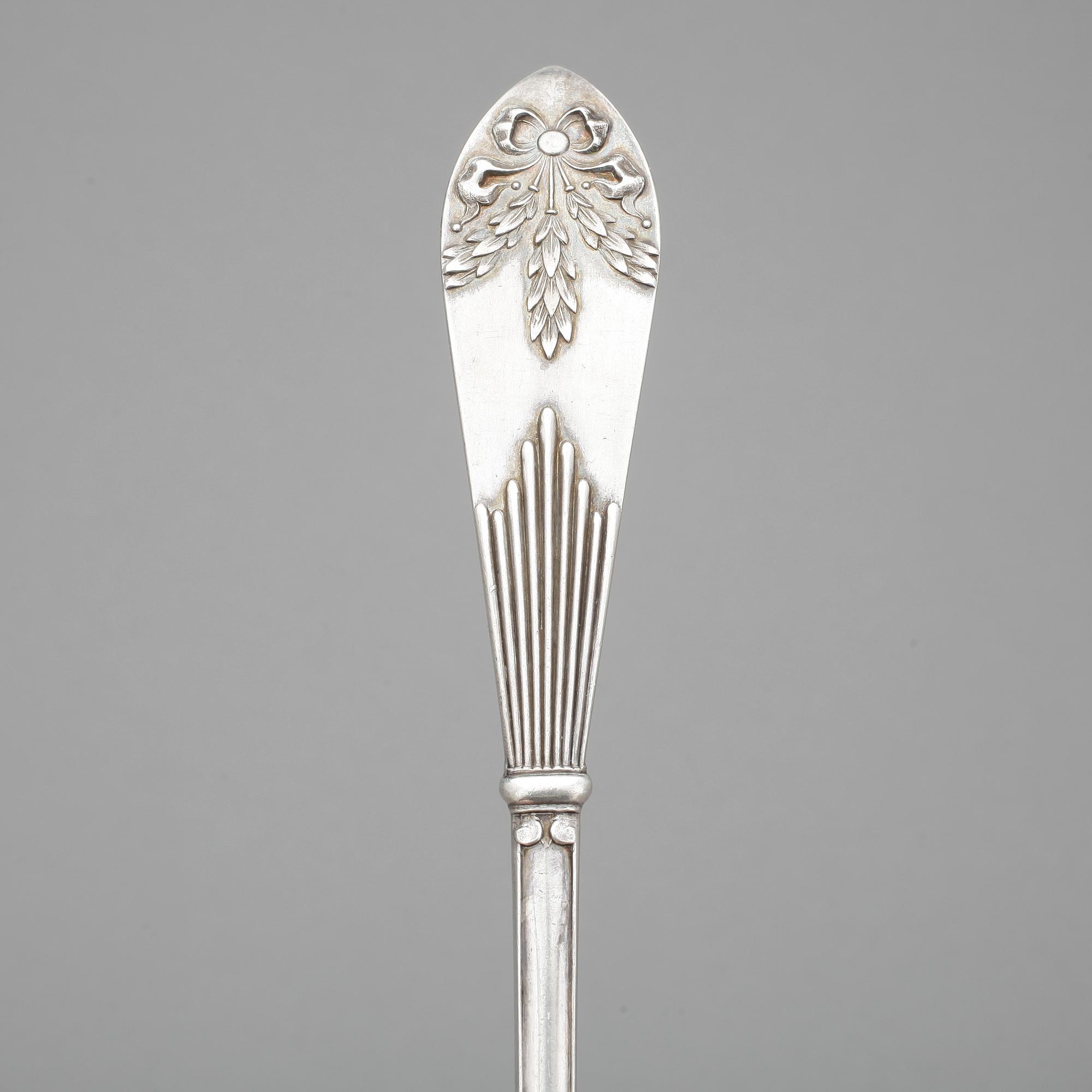 SOPPSLEV, silver, empirestil, GAB, 1904, vikt 186 g.