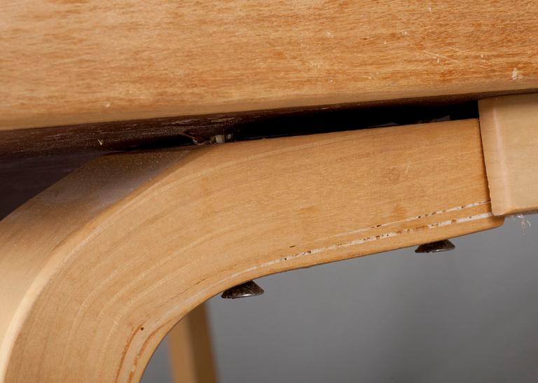 BORD, modell 81A samt STOLAR, 6 st, modell 69, Alvar Aalto, Artek.