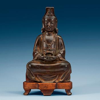 1776. GUANYIN, patinerad brons. Sen Ming-/tidig Qing dynasti.