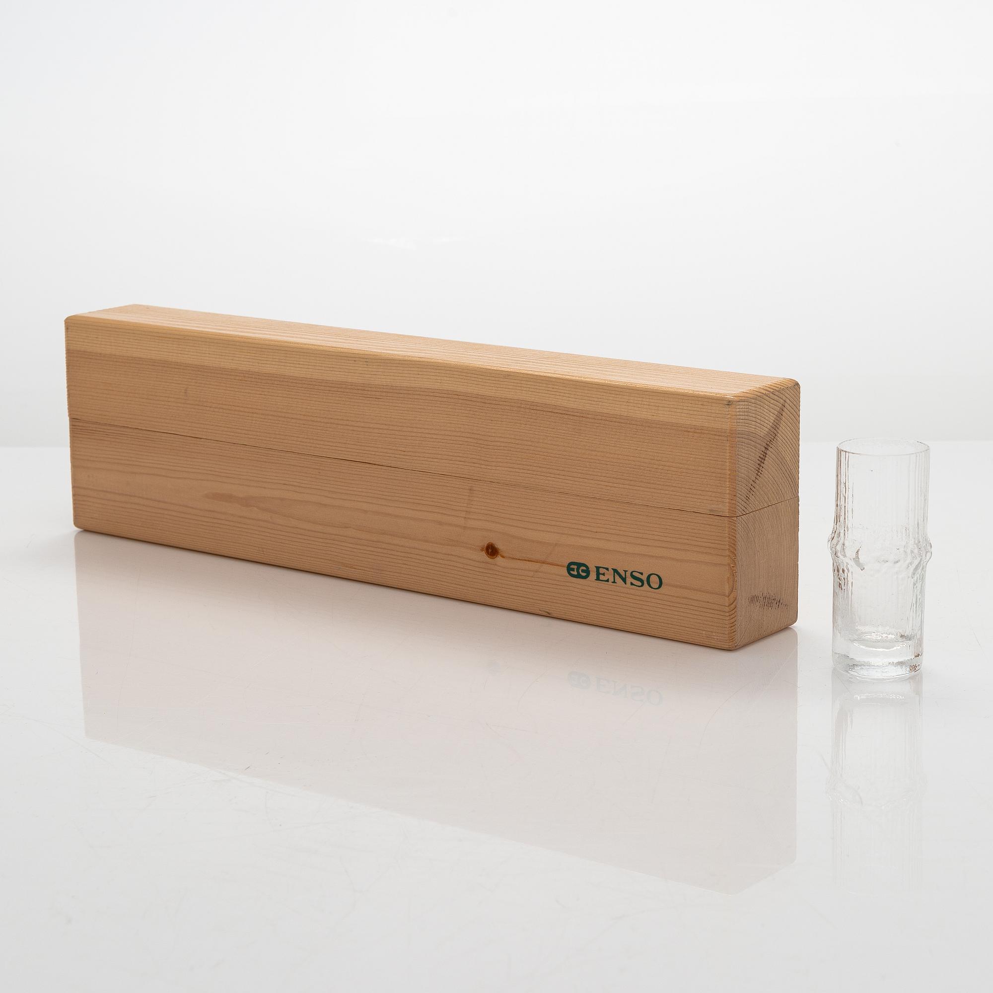 Tapio Wirkkala,  a set of  six 'Niva' snaps glasses, Iittala. Original wooden box.
