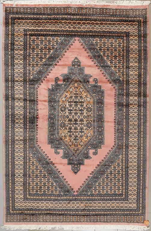 A pakistani rug, old, 279 x 187 cm.