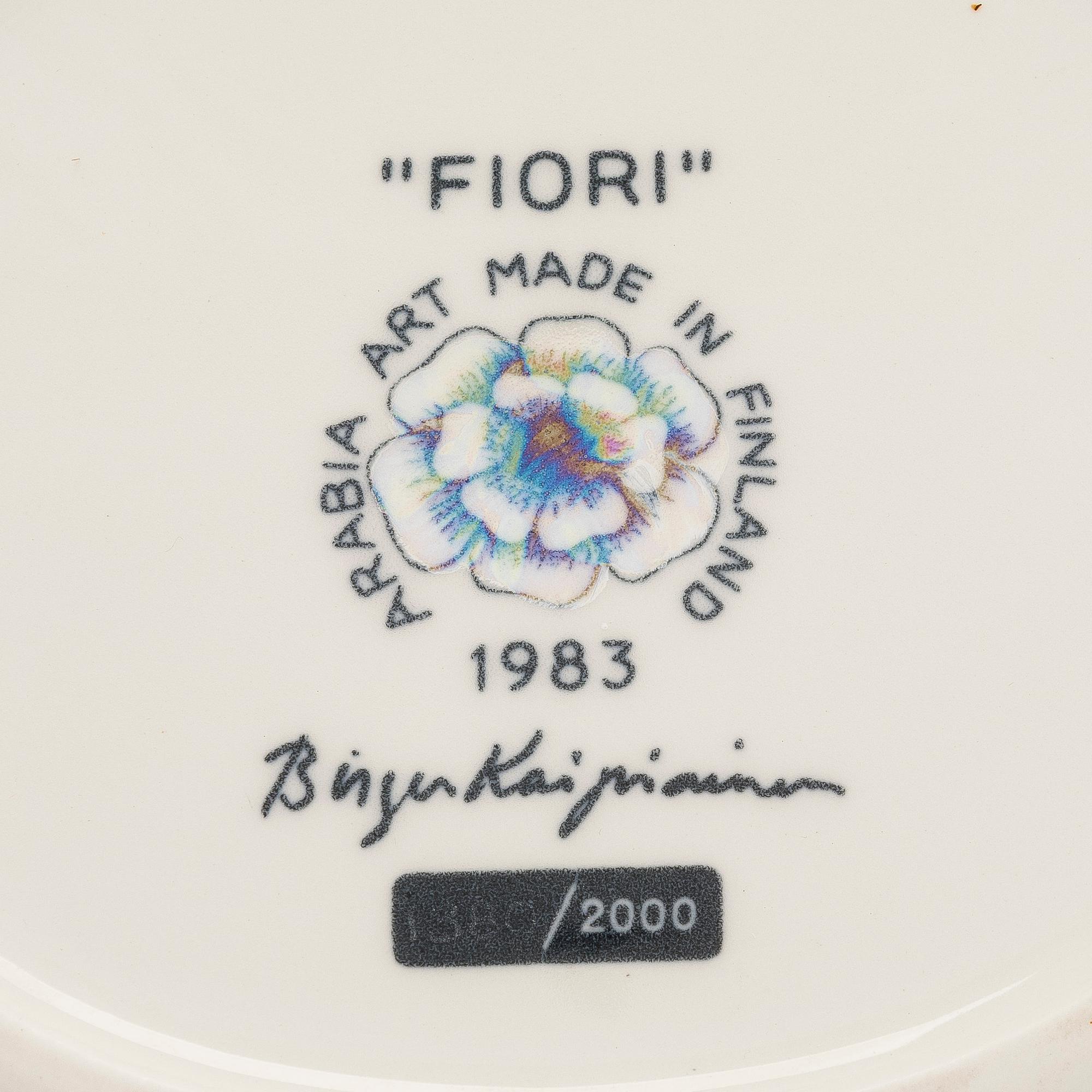 Birger Kaipiainen, a ceramic 'Fiori dish', marked Birger Kaipiainen, Arabia art made in Finland 1983, 1380/2000.