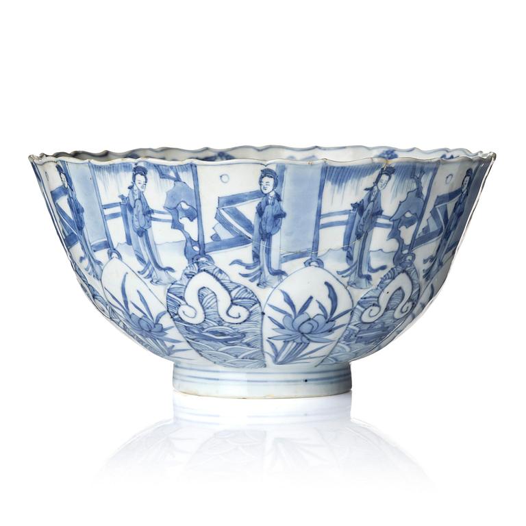 A fine blue and white bowl with molded panels, Qing dynasty, Kangxi (1662-1722).