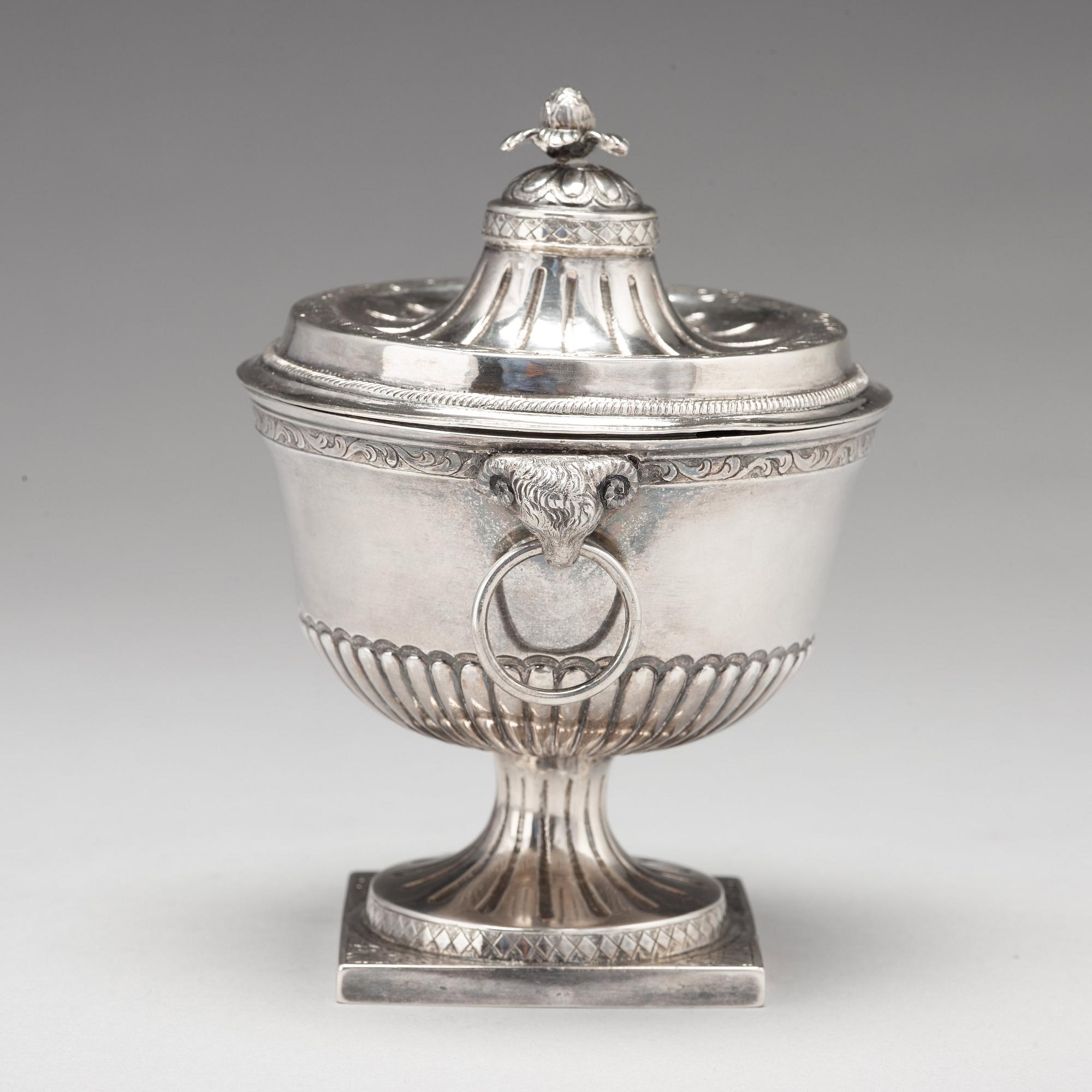 Sockerskål, okänd mästare, silver, Köpenhamn 1790.