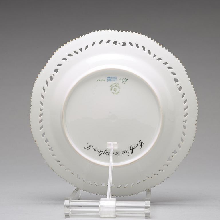 A set of 12 Royal Copenhagen 'Flora Danica' dessert dishes, Denmark, 20th Century.