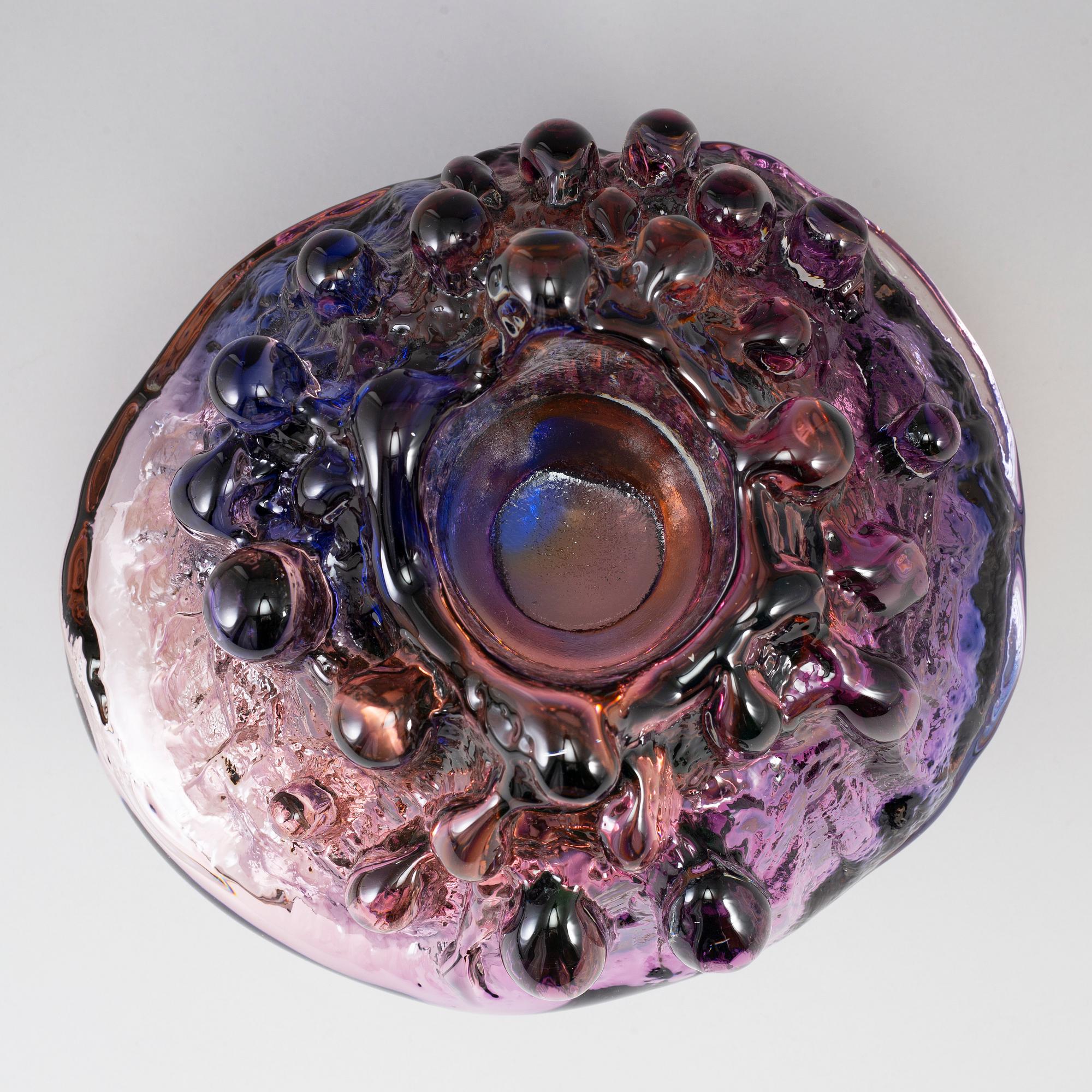 GÖRAN WÄRFF, a glass sculpture from Kosta Boda.