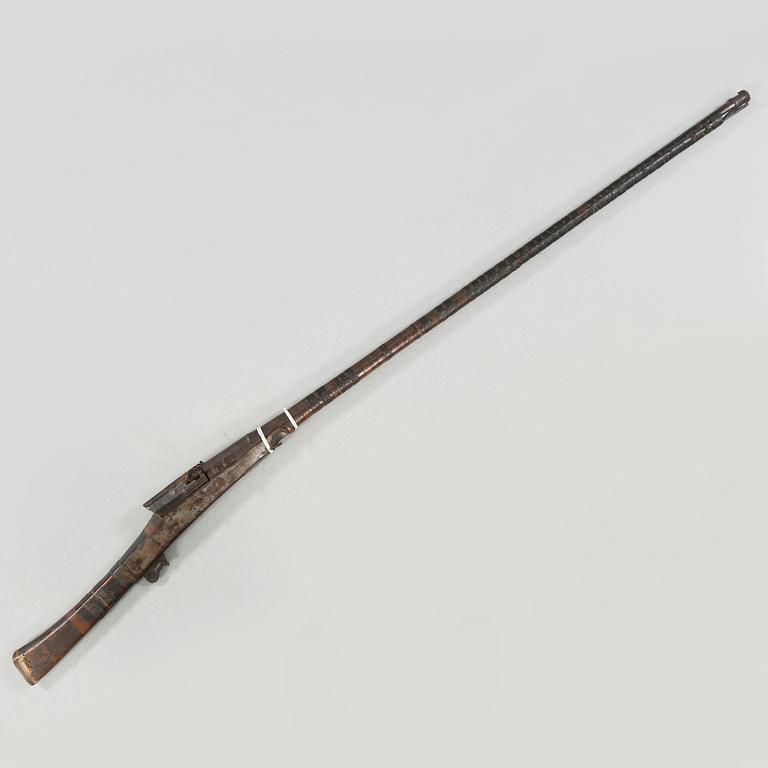 A indo-persian matchlock rifle, 19th century.