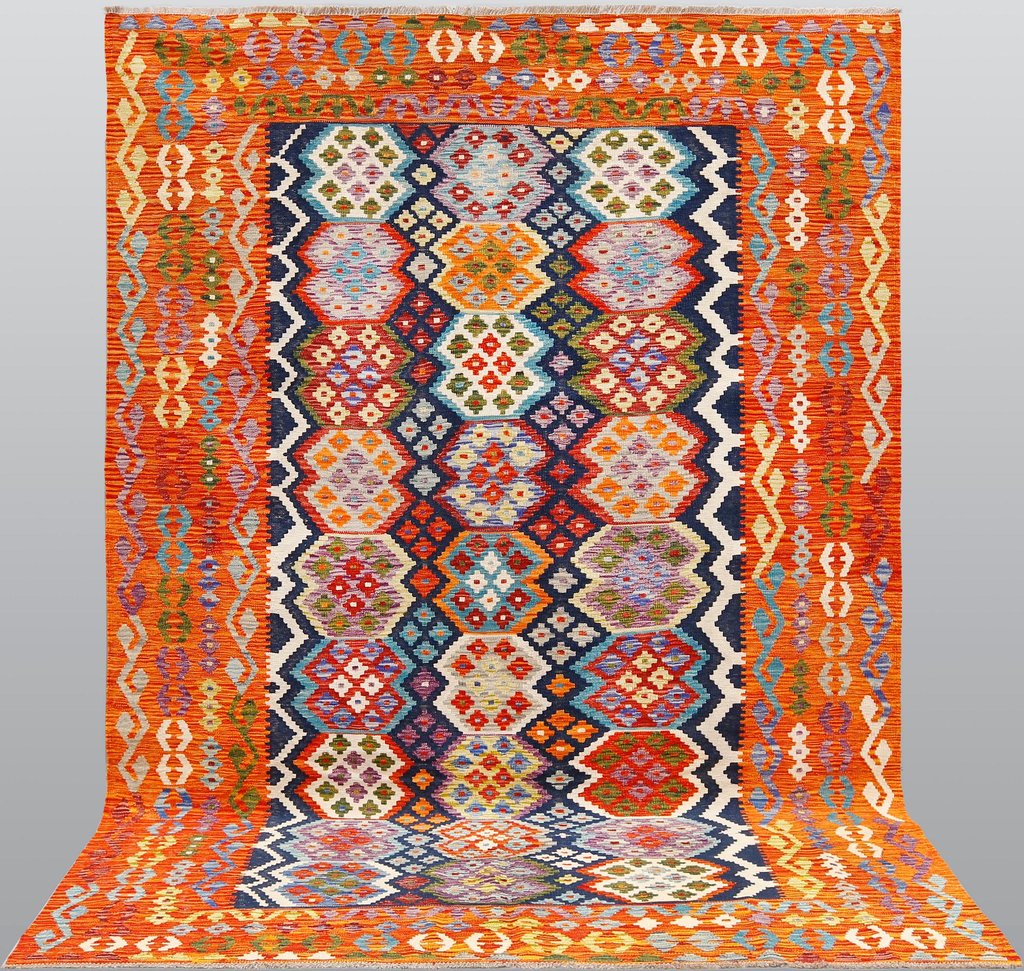 A kilim carpet, ca 290 x 199 cm.
