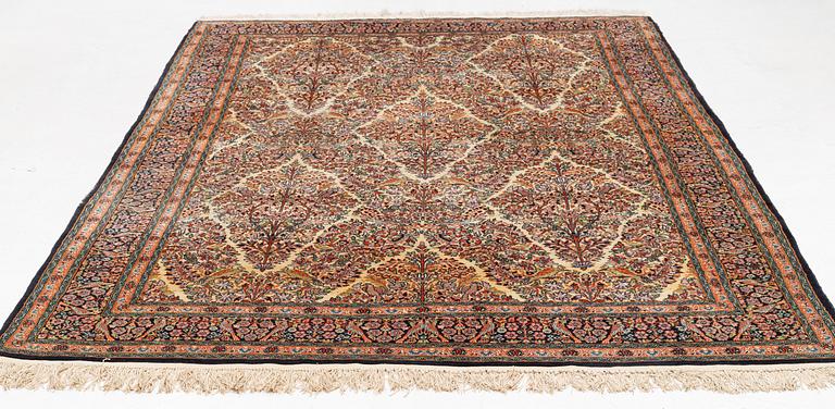 Matta, orientalisk, ca 310 x 214 cm.