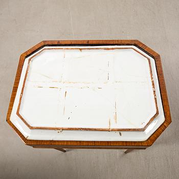 Brickbord sengustavianskt 1800-talets första hälft.