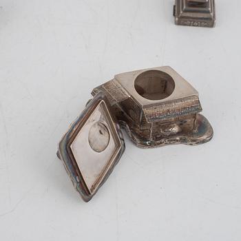 Four shakers, two salt cellars and six spoons, silver, Japan, 20th century.