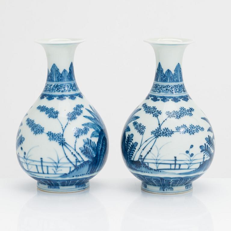 A pair of blue and white porcelain vases, China, 20th-century.