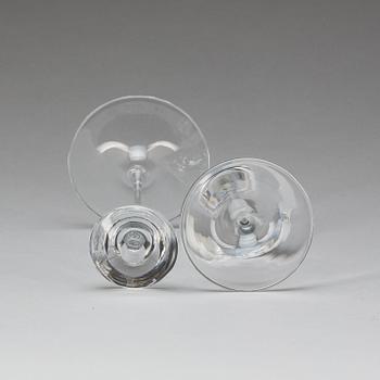 LJUSSTAKAR, ett par, glas, Kjell Engman, Kosta Boda. 1900-talets slut.