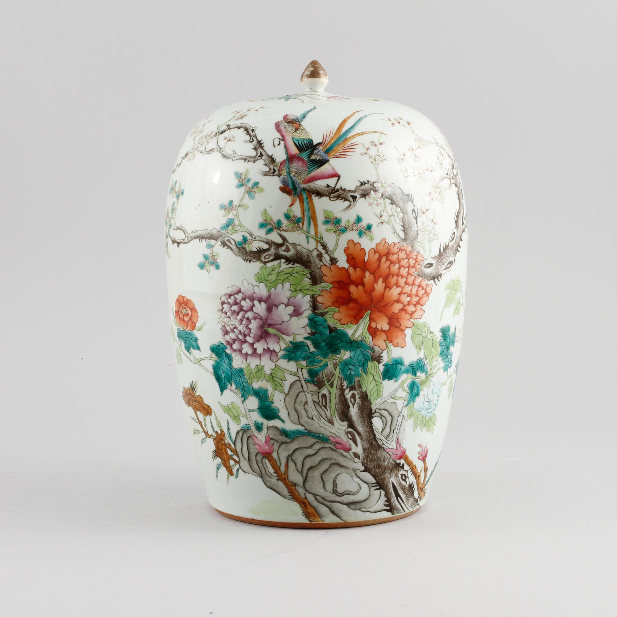 LOCKURNA, porslin, Kina, 1800-tal.