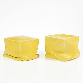 Åsa Johansson, skulpturer, 2 st "Sunny Day, Sunny Cubes", 2021.