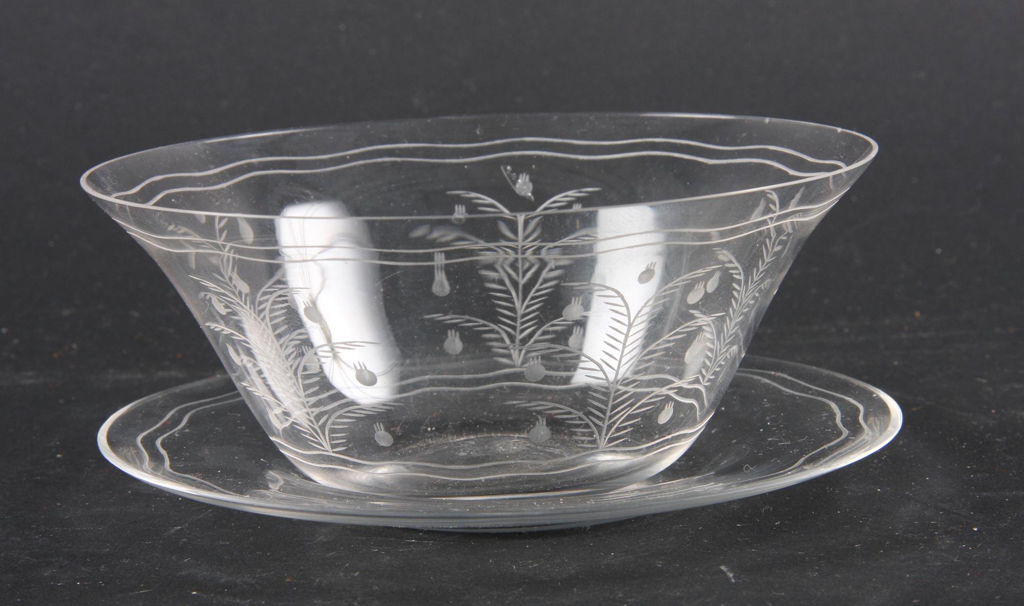 SKÅL PÅ FAT, glas, Orrefors, Edward Hald.