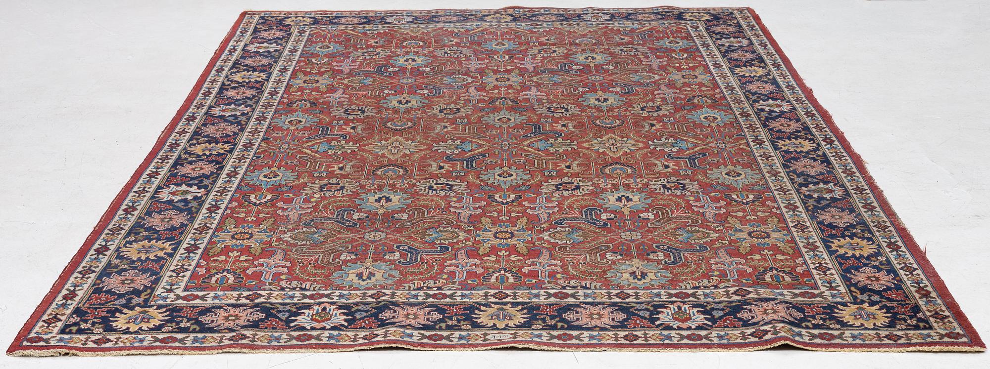 Carpet, oriental, approx. 330 x 214 cm.