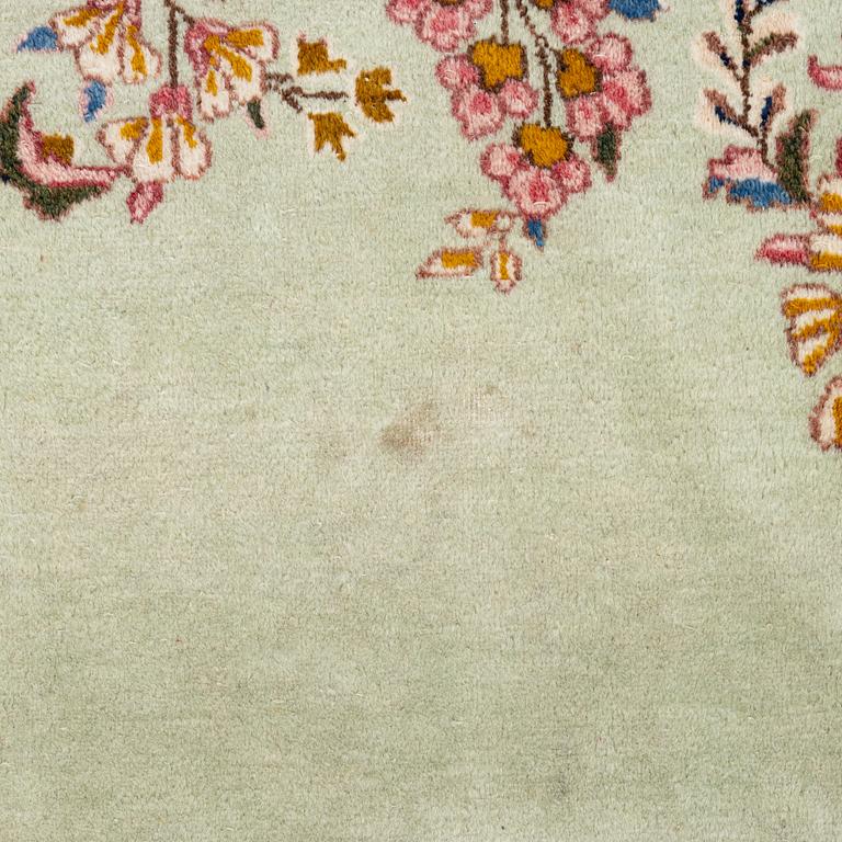 Matta, Kirman, ca 400 x 295 cm.