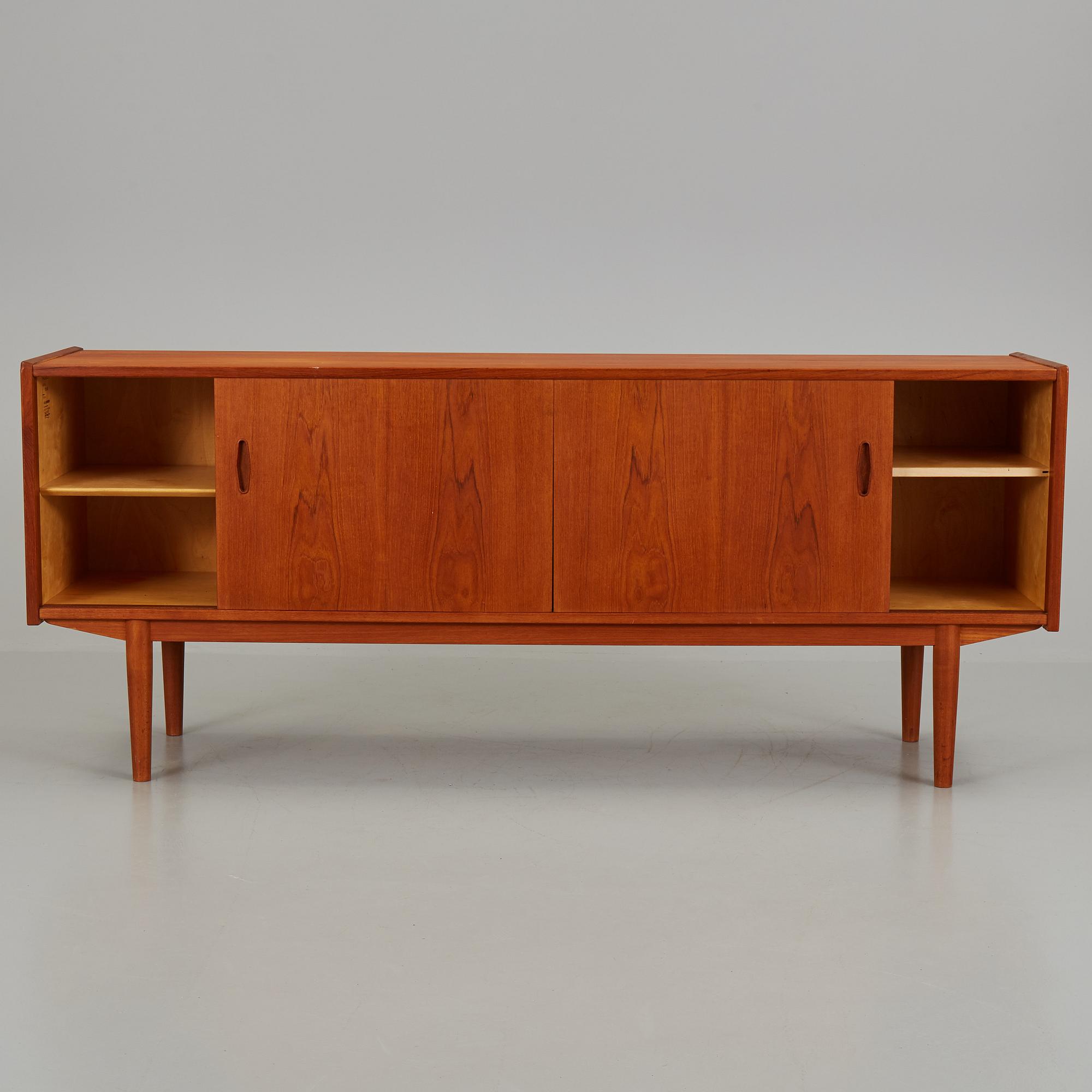 NILS JONSSON, sideboard, "Trio", Troeds, Bra Bohag, Bjärnum, 1900-talets andra hälft.