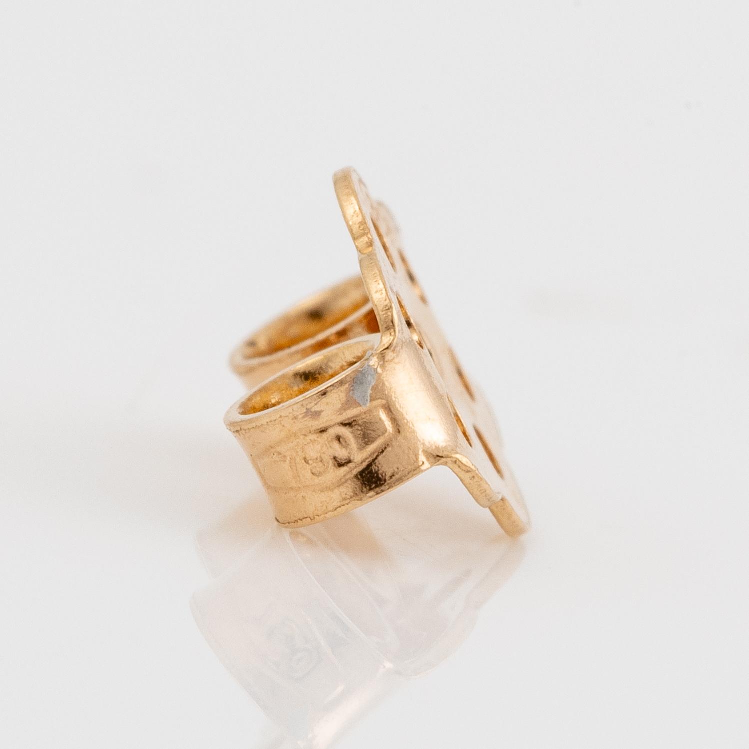 Örhängen 18K guld med morganiter och små briljantslipade diamanter.