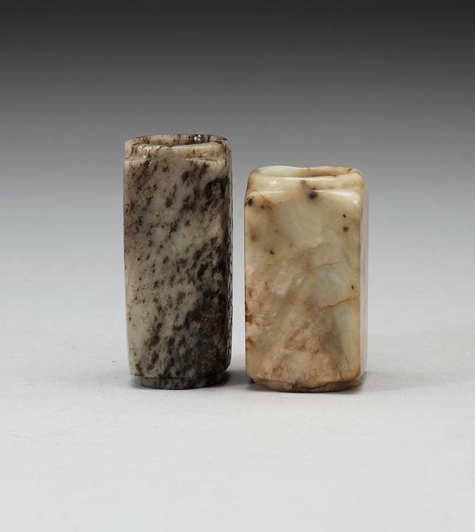 A set of two archaistic stone vessels, Qing dynasty.