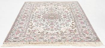 Matta, Isfahan, silkesinslag samt silkesvarp, 240x160 cm.