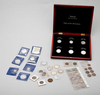 SAMLING MYNT OCH PLAKETTER, ca 50 st, silver och koppar.