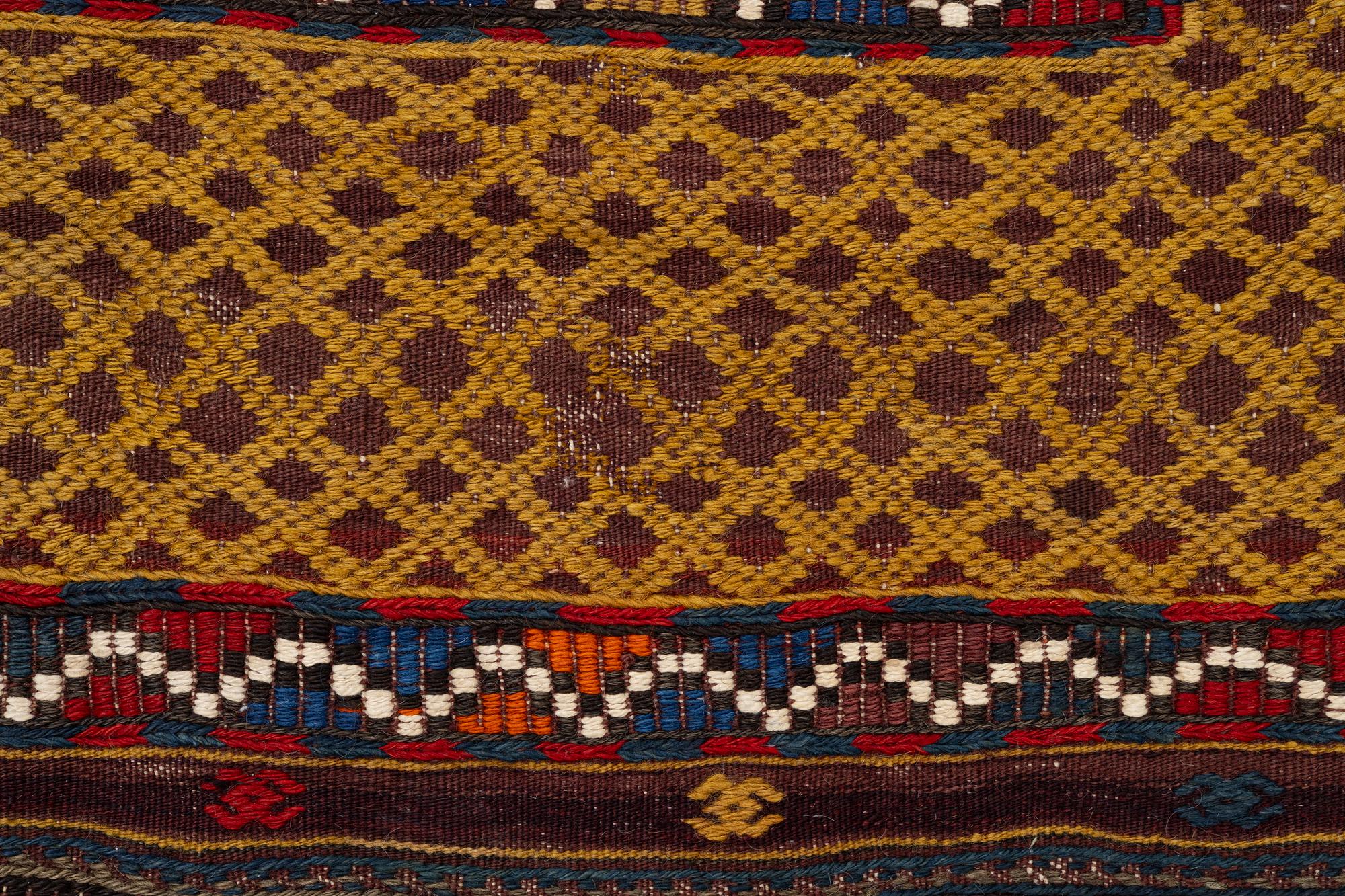 Rug, semi-antique Kelim, approx. 189 x 125 cm.