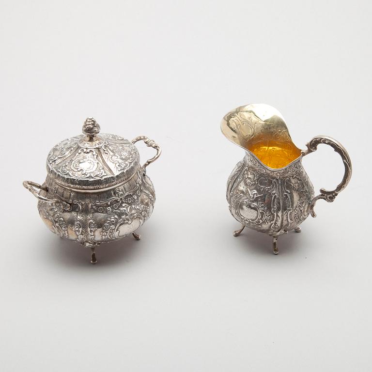 SOCKERSKÅL samt GRÄDDSNÄCKA, silver, finska stämplar KIS 1976. Vikt 575 g.