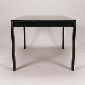 Eero Aarnio, A 1970's dinner table and six chairs "Flamingo" for Asko.