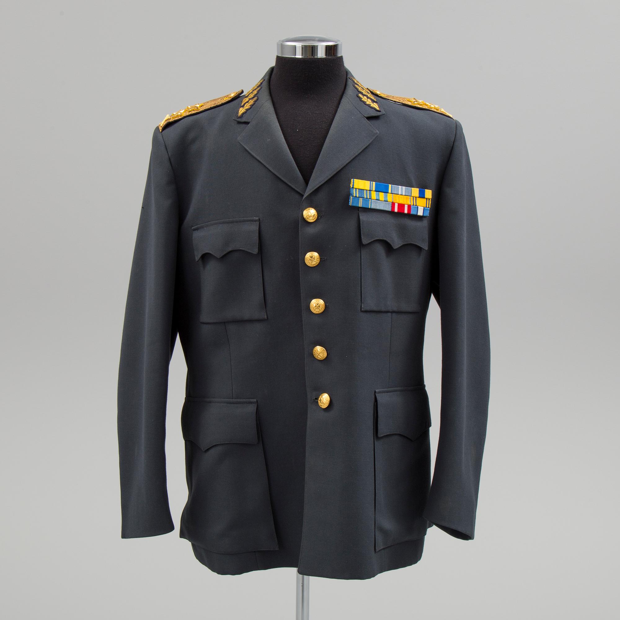 UNIFORMSPERSEDLAR för generalmajor i svenska armén, 1900-talets slut.
