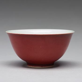 A 'sang de boef' glazed bowl, Qing dynasty (1644-1912), with Qianlong mark.