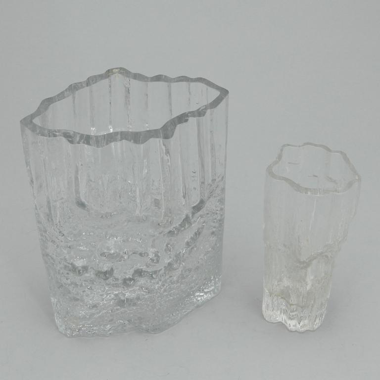 VAS, 2 st, glas, signerad Tapio Wirkkala, Iitala.