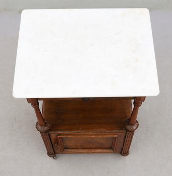 SÄNGBORD, 1800-talets andra hälft.