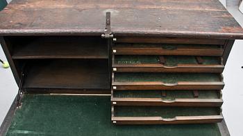 KISTA/SCHATULL, ek, delvis 1700-tal. Sydeuropa.