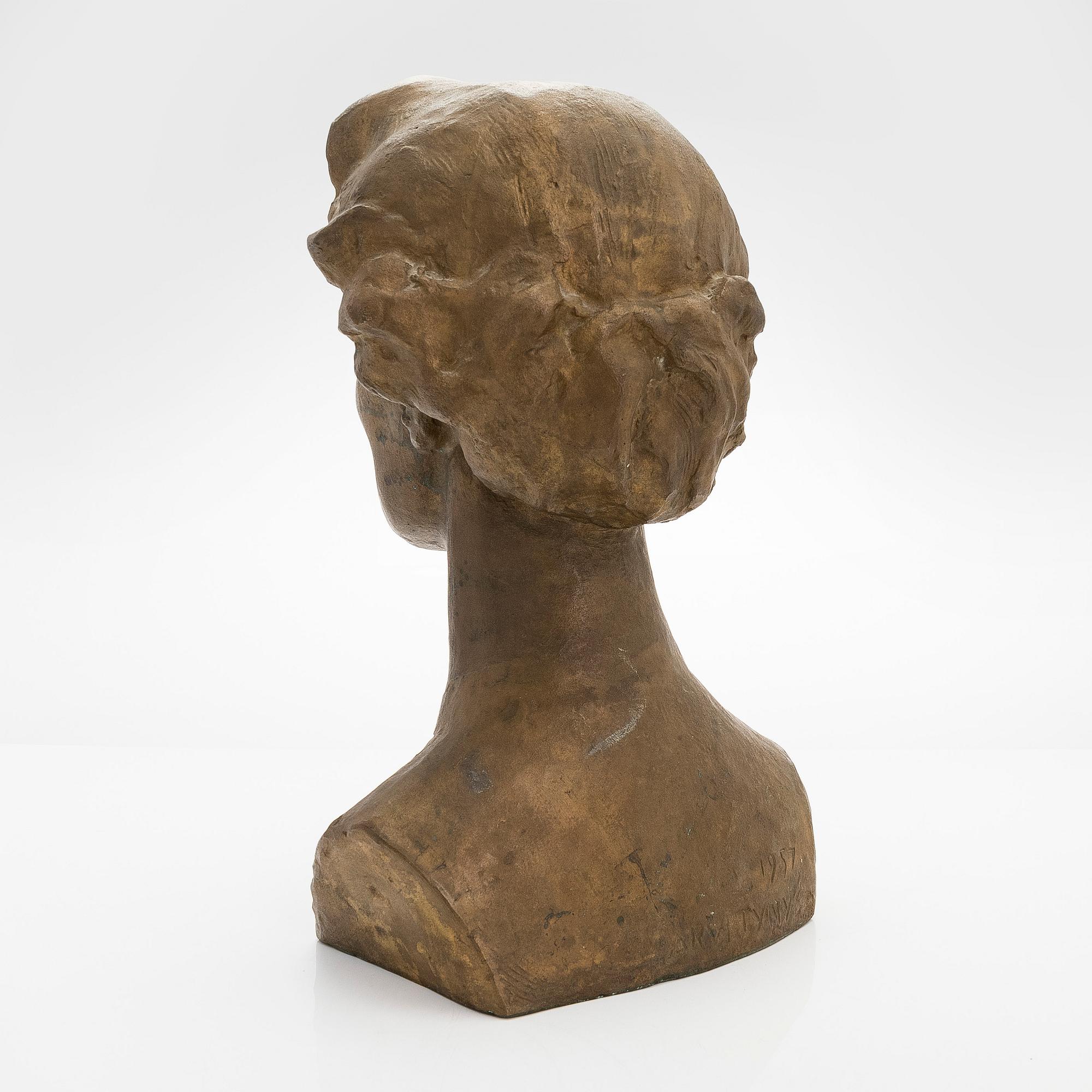 Arvi Tynys, Naisen rintakuva.