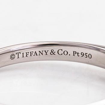 Tiffany & Co, ring, platina med en briljantslipad diamant 0.20 ct. Med certifikat.