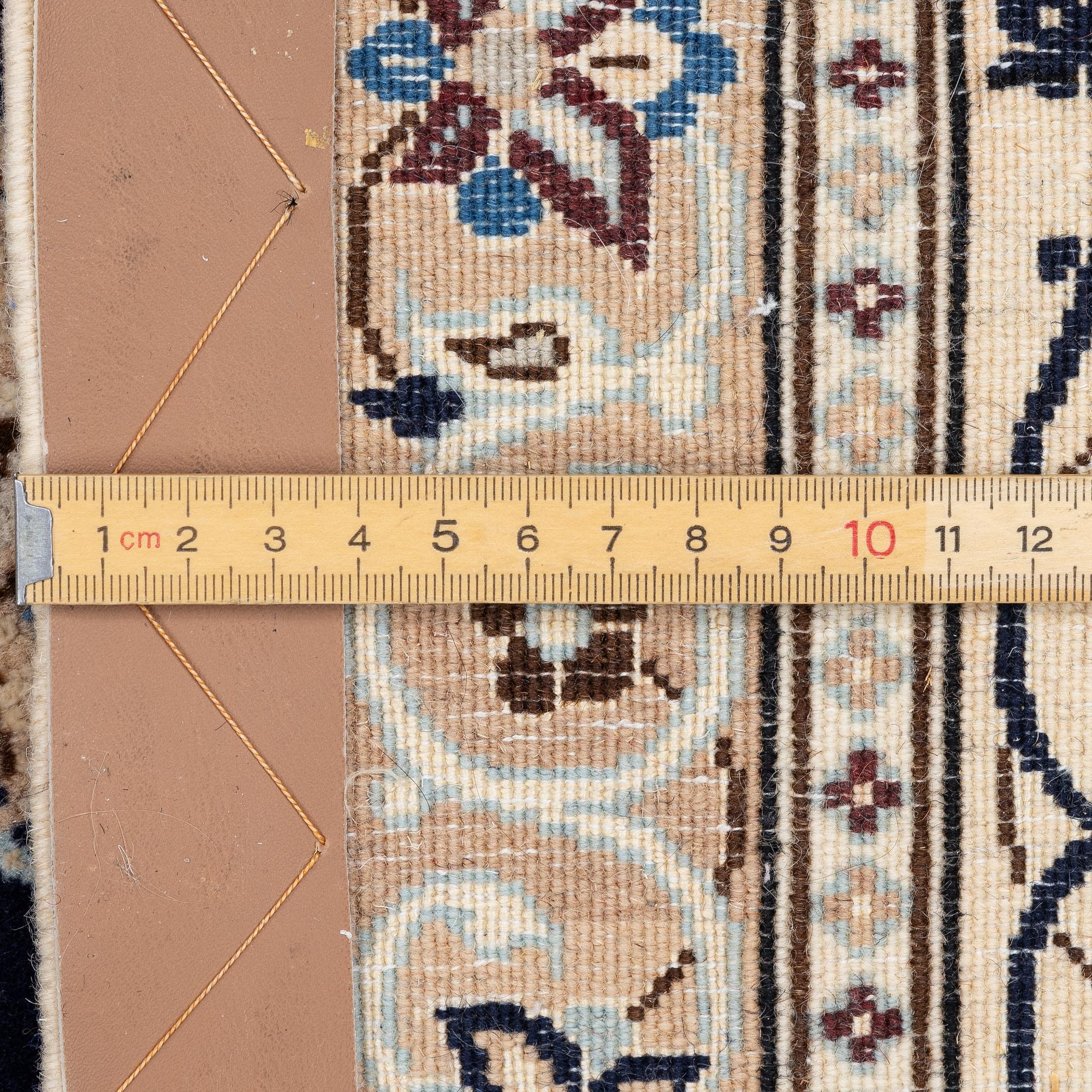 Carpet, Nain, approx. 313 x 205 cm.