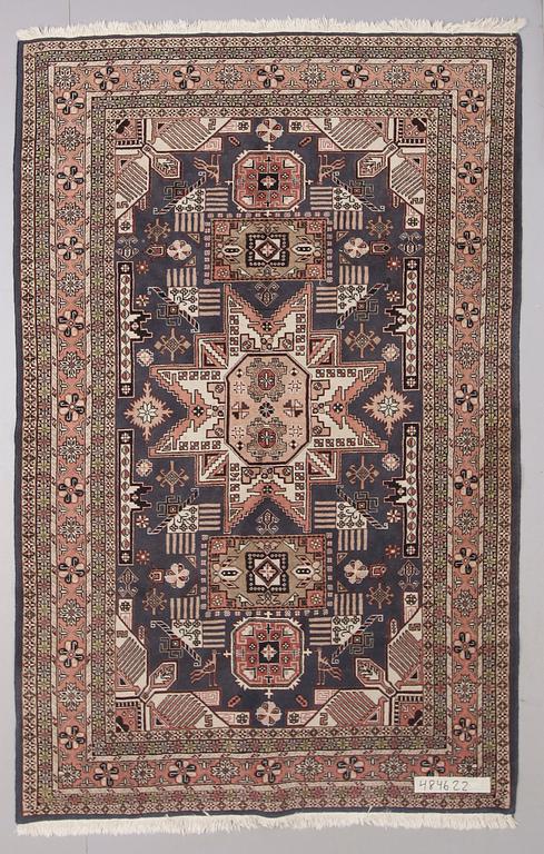 MATTA, orient. Ca 250 x 170 cm.