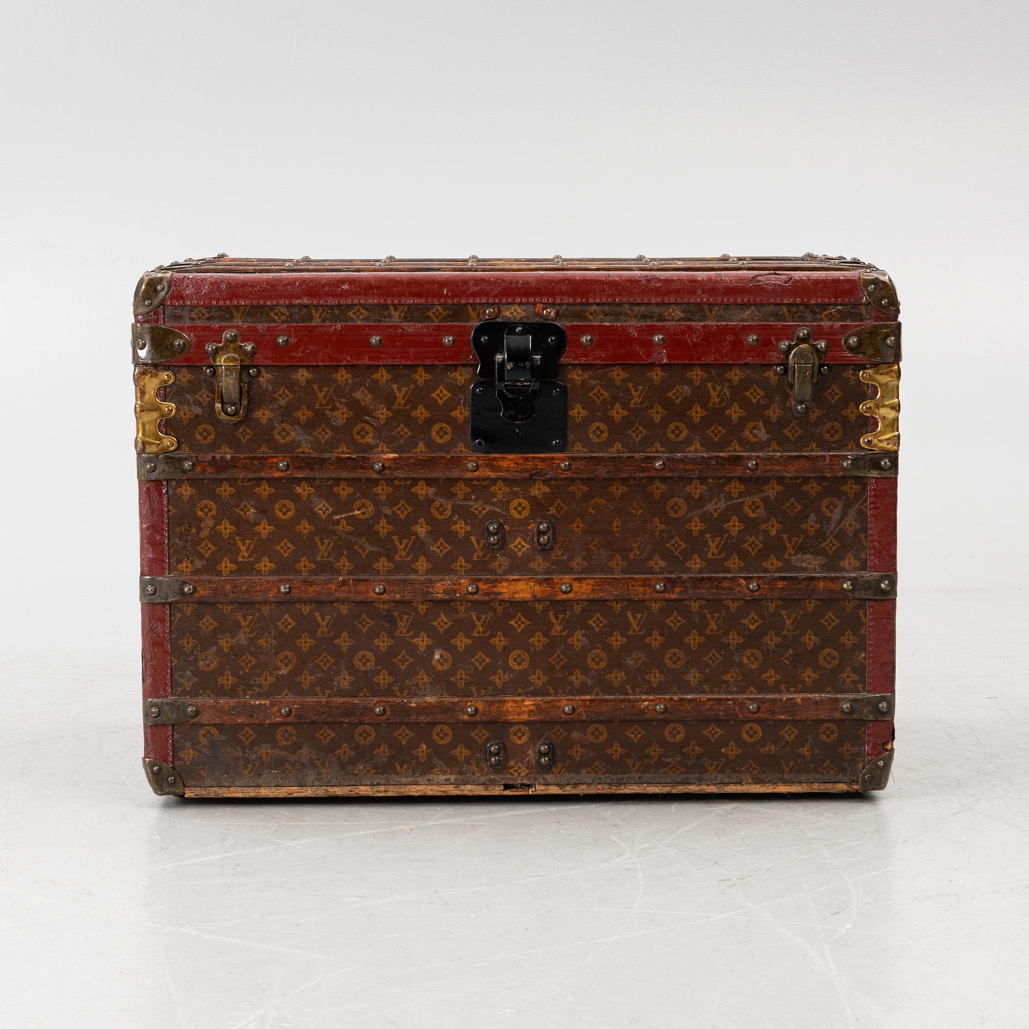 Louis Vuitton, Trunk, circa 1900.